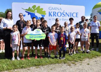 Krośnickie tory w biegowym rytmie. Młodzież z powiatu opanowała stację
