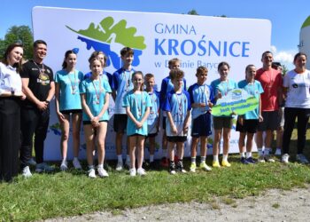 Krośnickie tory w biegowym rytmie. Młodzież z powiatu opanowała stację