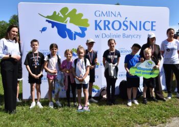 Krośnickie tory w biegowym rytmie. Młodzież z powiatu opanowała stację