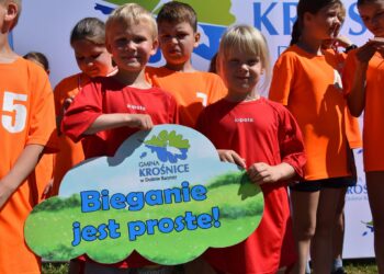Krośnickie tory w biegowym rytmie. Młodzież z powiatu opanowała stację