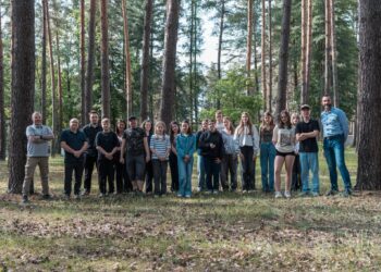 Młodzi radni spotkali się w Karłowie. Były rozmowy, pytania i gra terenowa