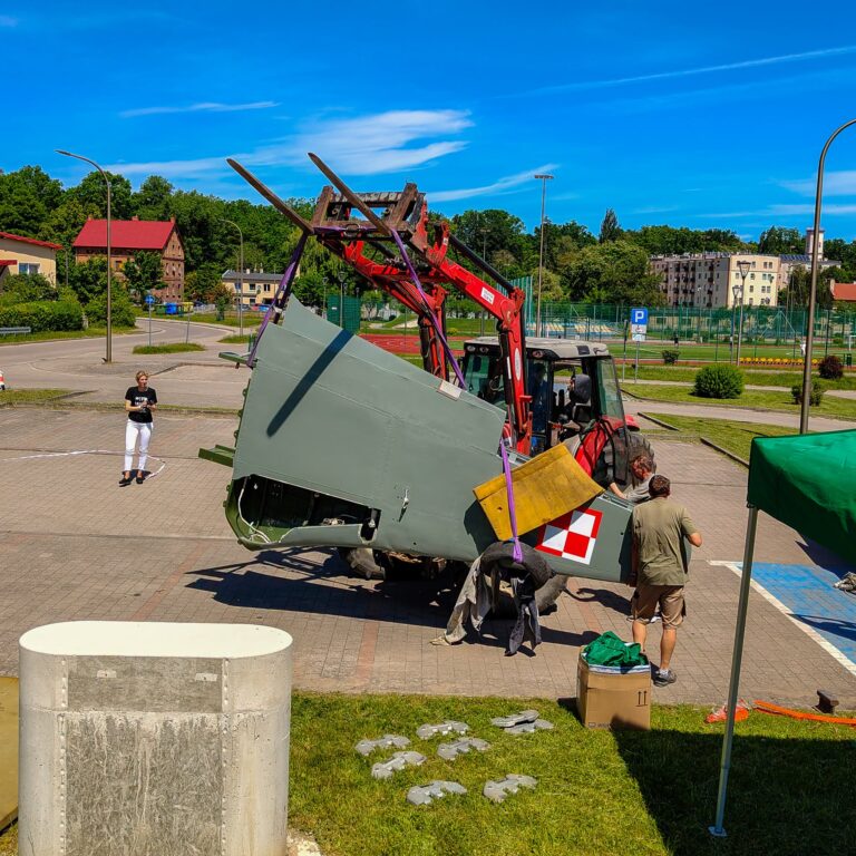 Odrestaurowany JAK-11 wrócił do Krośnic