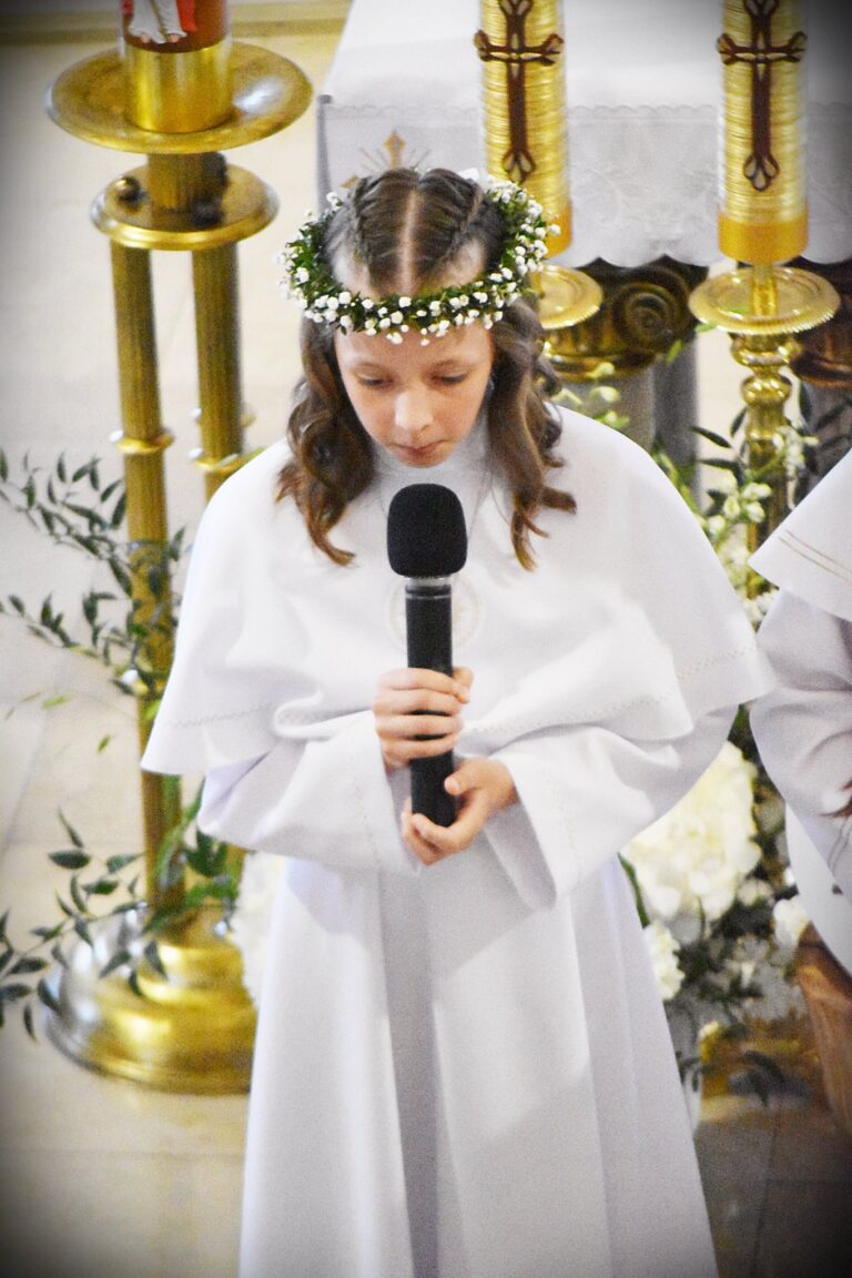 Pierwsza Komunia Święta w parafii św. Andrzeja Boboli