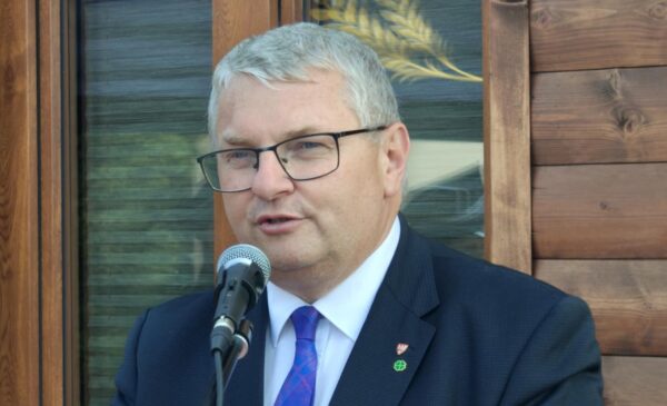 „Cały czas zmieniamy naszą Wielkopolskę”. Ponad 670 tys. zł dla siedmiu sołectwa powiatu krotoszyńskiego „Cały czas zmieniamy naszą Wielkopolskę”. Ponad 670 tys. zł dla siedmiu sołectwa powiatu krotoszyńskiego