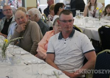 „W Perzycach też rozbłysła radość”. IV Spotkanie z pieśnią Maryjną w Perzycach