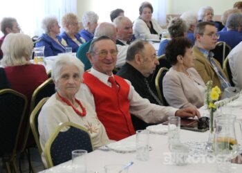 „W Perzycach też rozbłysła radość”. IV Spotkanie z pieśnią Maryjną w Perzycach