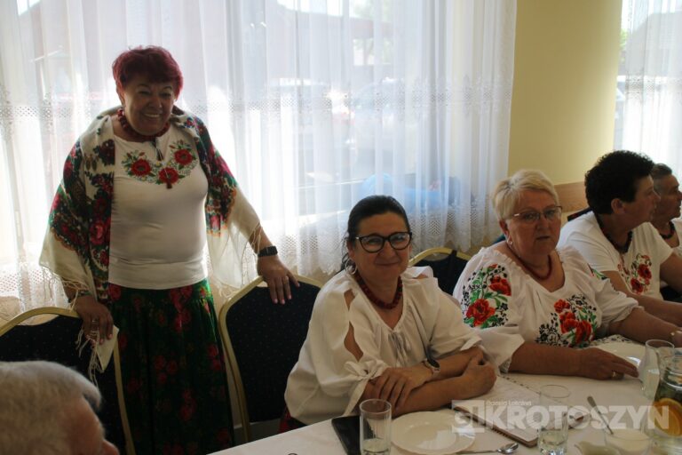„W Perzycach też rozbłysła radość”. IV Spotkanie z pieśnią Maryjną w Perzycach