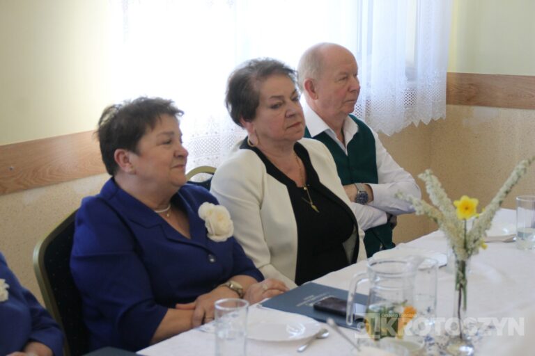 „W Perzycach też rozbłysła radość”. IV Spotkanie z pieśnią Maryjną w Perzycach