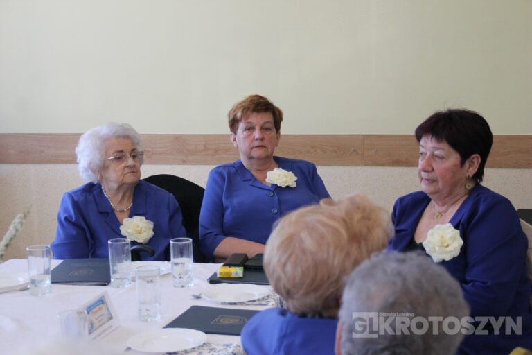 „W Perzycach też rozbłysła radość”. IV Spotkanie z pieśnią Maryjną w Perzycach