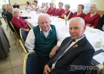 „W Perzycach też rozbłysła radość”. IV Spotkanie z pieśnią Maryjną w Perzycach