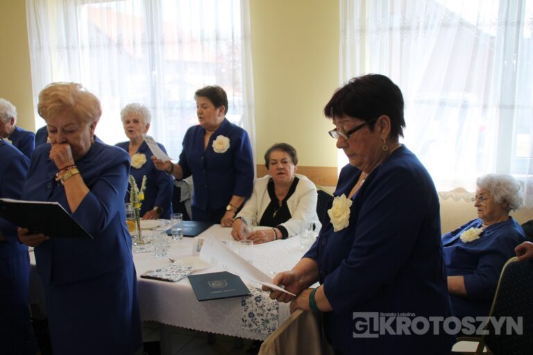 „W Perzycach też rozbłysła radość”. IV Spotkanie z pieśnią Maryjną w Perzycach