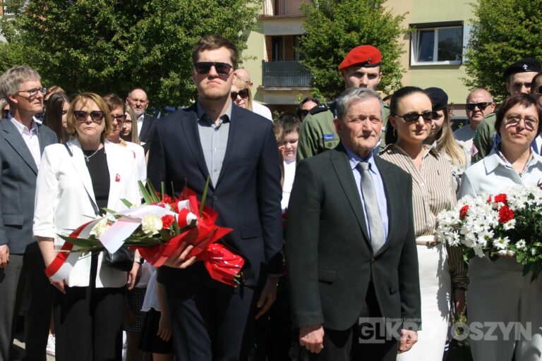 Uroczystości, msza i hołd pod pomnikiem z okazji 235. rocznicy uchwalenia Konstytucji 3 Maja