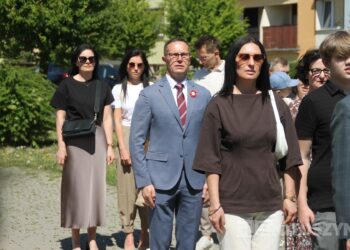 Uroczystości, msza i hołd pod pomnikiem z okazji 235. rocznicy uchwalenia Konstytucji 3 Maja