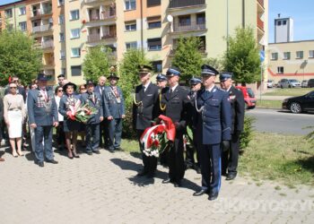 Uroczystości, msza i hołd pod pomnikiem z okazji 235. rocznicy uchwalenia Konstytucji 3 Maja