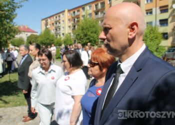 Uroczystości, msza i hołd pod pomnikiem z okazji 235. rocznicy uchwalenia Konstytucji 3 Maja