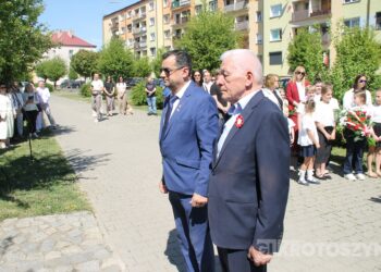 Uroczystości, msza i hołd pod pomnikiem z okazji 235. rocznicy uchwalenia Konstytucji 3 Maja