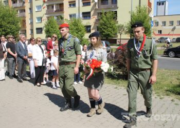 Uroczystości, msza i hołd pod pomnikiem z okazji 235. rocznicy uchwalenia Konstytucji 3 Maja