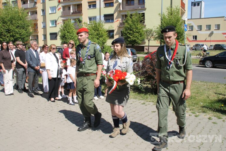 Uroczystości, msza i hołd pod pomnikiem z okazji 235. rocznicy uchwalenia Konstytucji 3 Maja