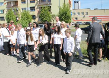 Uroczystości, msza i hołd pod pomnikiem z okazji 235. rocznicy uchwalenia Konstytucji 3 Maja