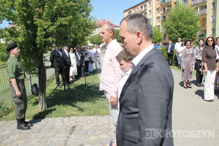 Uroczystości, msza i hołd pod pomnikiem z okazji 235. rocznicy uchwalenia Konstytucji 3 Maja