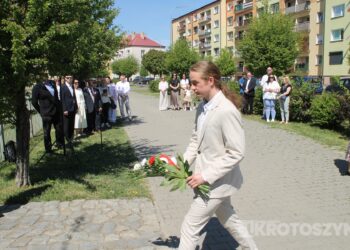Uroczystości, msza i hołd pod pomnikiem z okazji 235. rocznicy uchwalenia Konstytucji 3 Maja