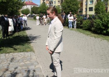 Uroczystości, msza i hołd pod pomnikiem z okazji 235. rocznicy uchwalenia Konstytucji 3 Maja