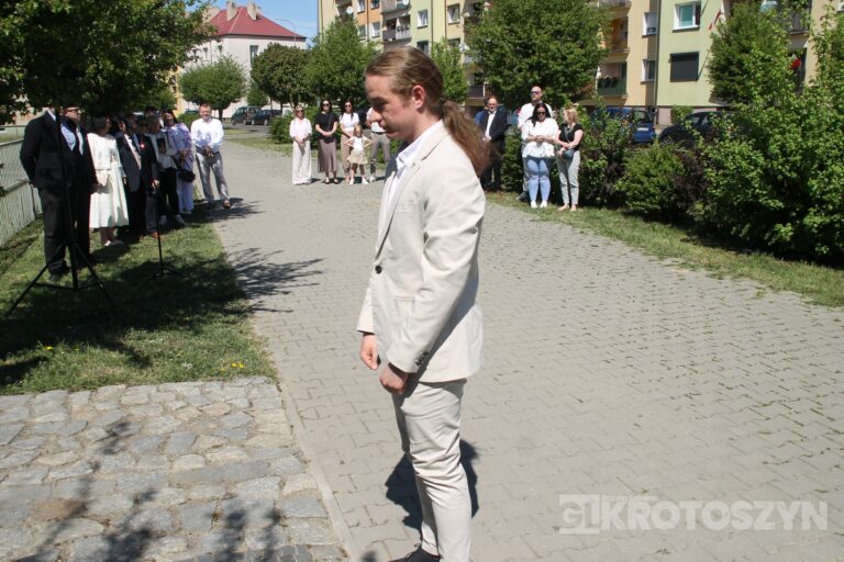 Uroczystości, msza i hołd pod pomnikiem z okazji 235. rocznicy uchwalenia Konstytucji 3 Maja