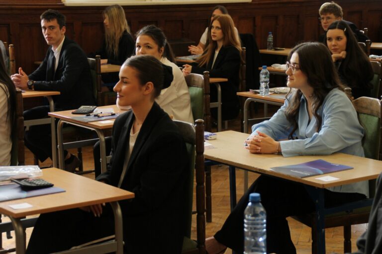 Poranek z matematyką. Sprawdziliśmy, jak maturzyści radzili sobie w Krotoszynie