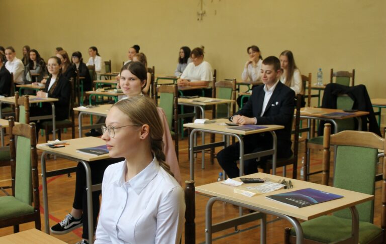 Poranek z matematyką. Sprawdziliśmy, jak maturzyści radzili sobie w Krotoszynie