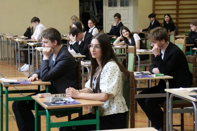 Poranek z matematyką. Sprawdziliśmy, jak maturzyści radzili sobie w Krotoszynie