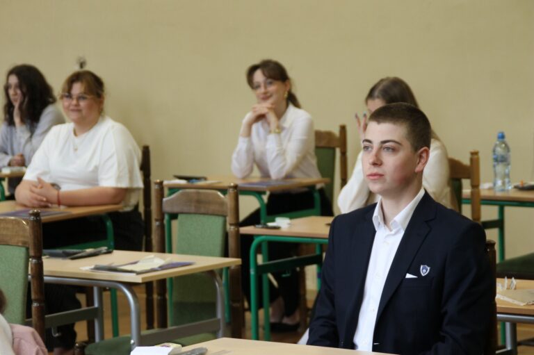 Poranek z matematyką. Sprawdziliśmy, jak maturzyści radzili sobie w Krotoszynie