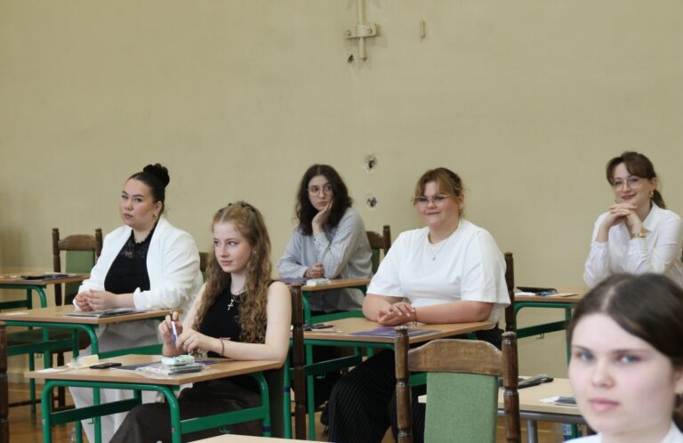 Poranek z matematyką. Sprawdziliśmy, jak maturzyści radzili sobie w Krotoszynie
