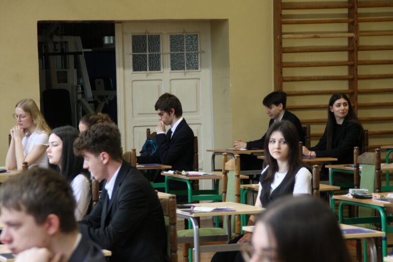 Poranek z matematyką. Sprawdziliśmy, jak maturzyści radzili sobie w Krotoszynie
