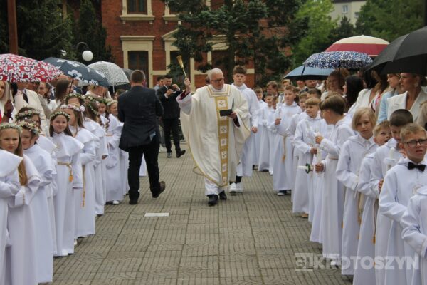 66 dzieci przyjęło Pierwszą Komunię Świętą w krotoszyńskiej bazylice 66 dzieci przyjęło Pierwszą Komunię Świętą w krotoszyńskiej bazylice