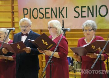 Seniorzy rozśpiewali Koźmin Wielkopolski. Za nami IV Przegląd Piosenki Senioralnej
