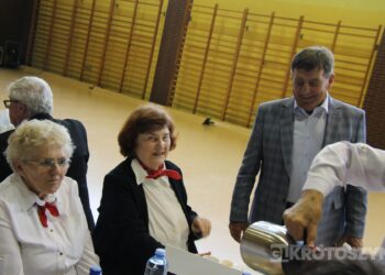Seniorzy rozśpiewali Koźmin Wielkopolski. Za nami IV Przegląd Piosenki Senioralnej