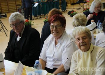 Seniorzy rozśpiewali Koźmin Wielkopolski. Za nami IV Przegląd Piosenki Senioralnej