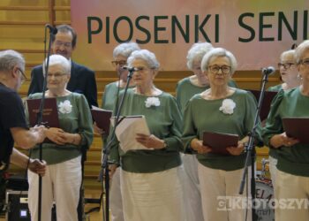 Seniorzy rozśpiewali Koźmin Wielkopolski. Za nami IV Przegląd Piosenki Senioralnej