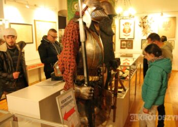 Noc Muzeów w Krotoszynie przyciągnęła tłumy. Zwiedzający odkrywali podziemia i świat fantasy