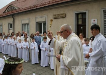 Wyjątkowy dzień dla 36 dzieci. Uroczystość I Komunii Świętej w krotoszyńskiej bazylice