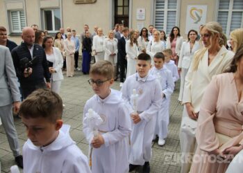 Wyjątkowy dzień dla 36 dzieci. Uroczystość I Komunii Świętej w krotoszyńskiej bazylice