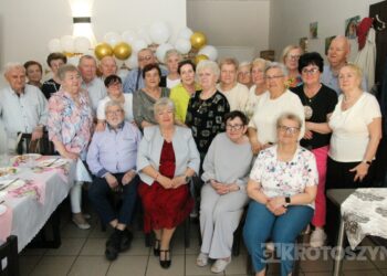 Świętowali do późnego popołudnia! Seniorzy opanowali Ministerstwo Kotleta