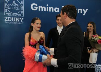 Sportowe święto w Zdunach! Burmistrz nagrodził najlepszych zawodników i trenerów