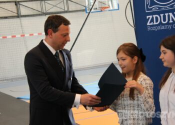 Sportowe święto w Zdunach! Burmistrz nagrodził najlepszych zawodników i trenerów