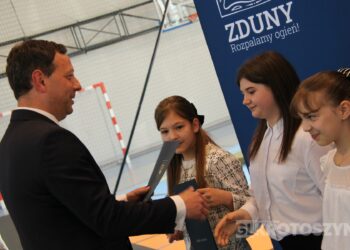 Sportowe święto w Zdunach! Burmistrz nagrodził najlepszych zawodników i trenerów