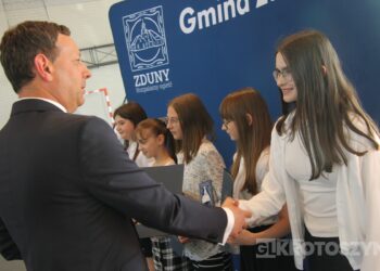 Sportowe święto w Zdunach! Burmistrz nagrodził najlepszych zawodników i trenerów