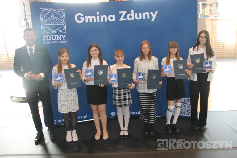 Sportowe święto w Zdunach! Burmistrz nagrodził najlepszych zawodników i trenerów