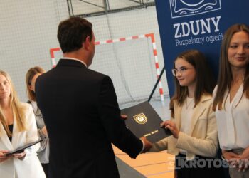 Sportowe święto w Zdunach! Burmistrz nagrodził najlepszych zawodników i trenerów