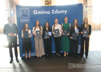 Sportowe święto w Zdunach! Burmistrz nagrodził najlepszych zawodników i trenerów
