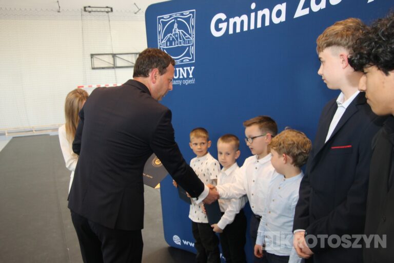 Sportowe święto w Zdunach! Burmistrz nagrodził najlepszych zawodników i trenerów